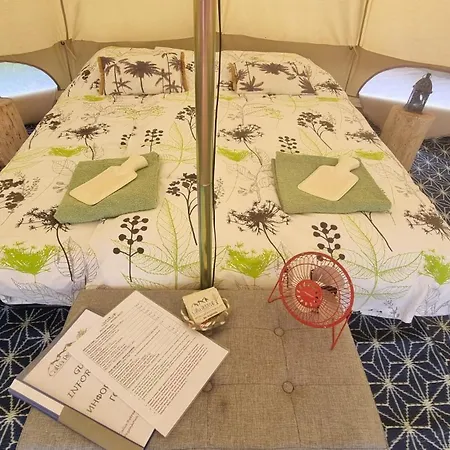 Деревянный коттедж Calla Retreat *